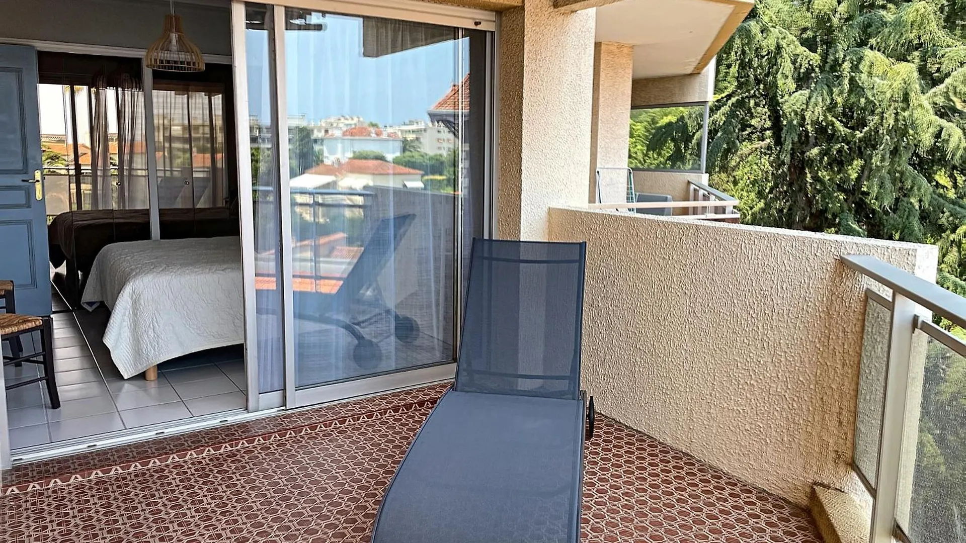 Apartment A 2 Pas Des Plages Du Midi 300L Cannes France